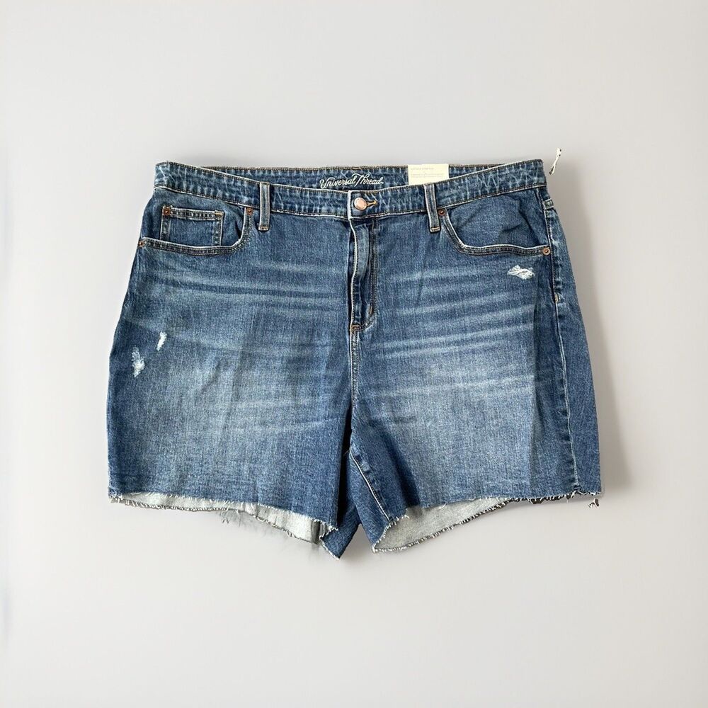 Universal Thread Womens Boyfriend Cut Off Jean Shorts Size 26W NWT